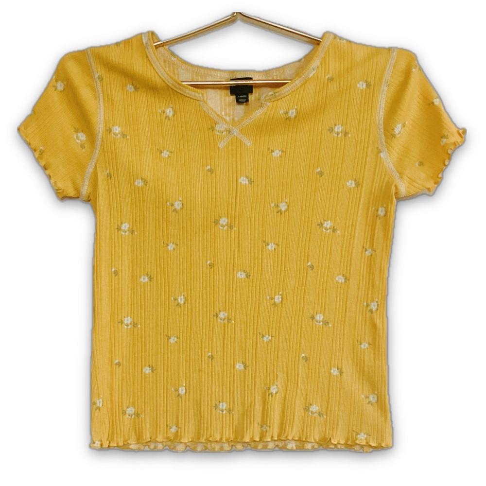 Women’s yellow t shirt with white flowers size small
